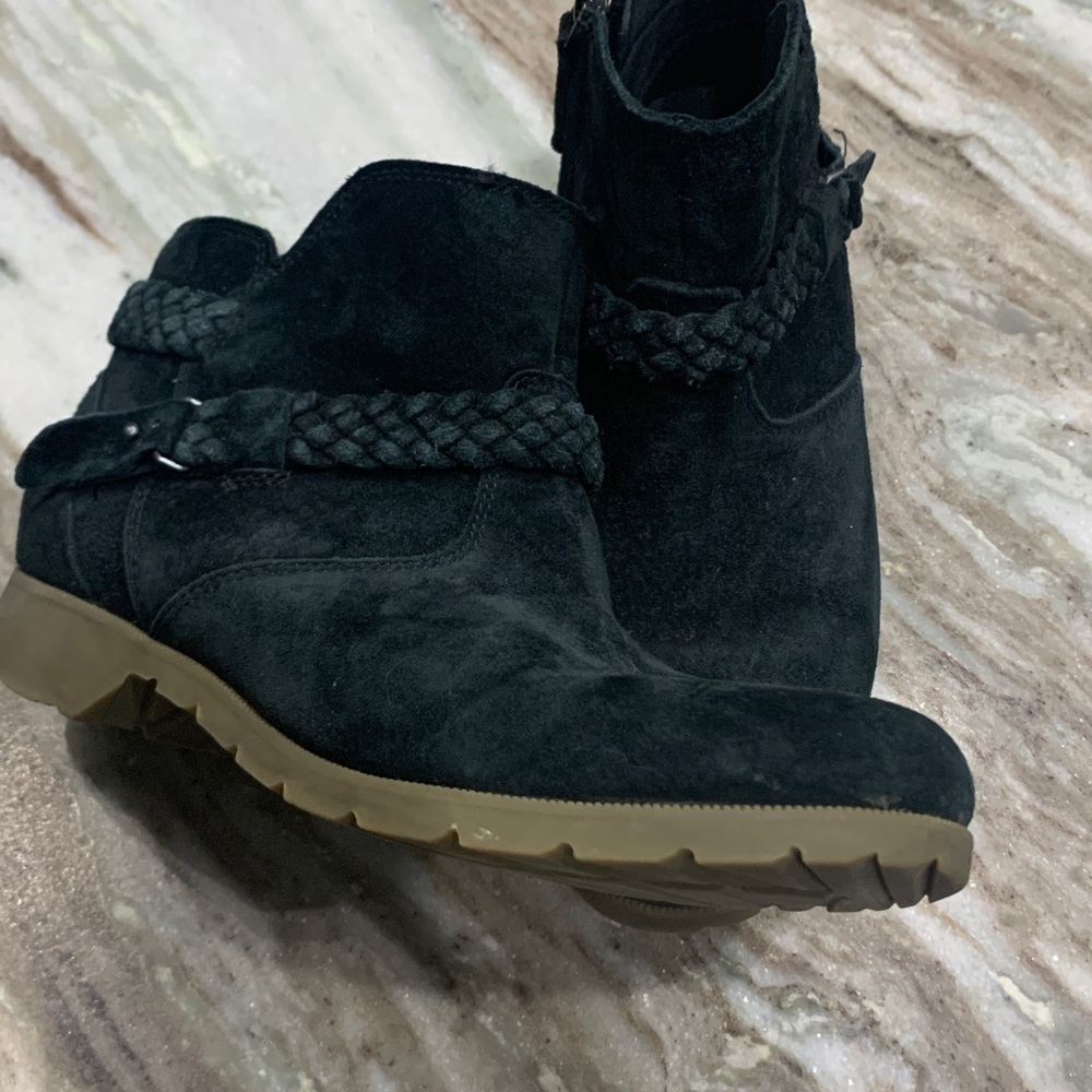 Teva swade short boots black size 8